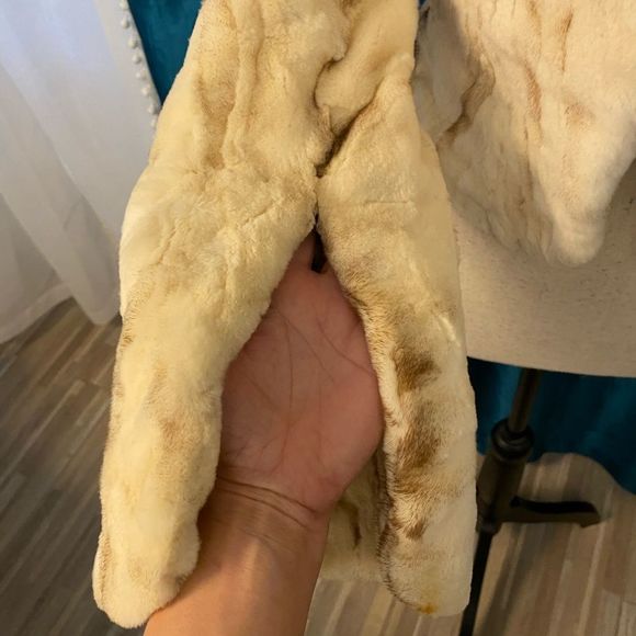 Tuleh trimmed chinchilla ana fox collar cropped jacket, XS - Picture 4 of 15